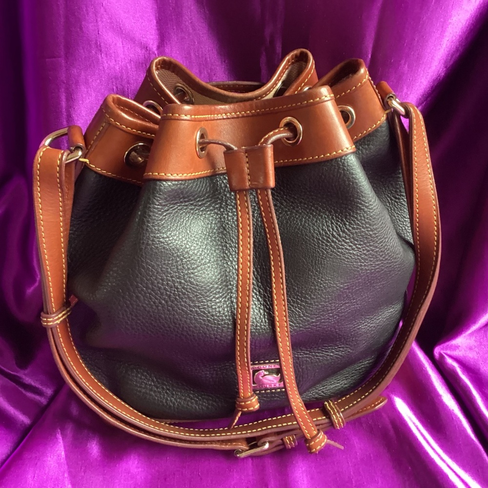 Vintage Dooney&Bourke Pebble Grain Drawstring Slouch Bucket Handbag🦋